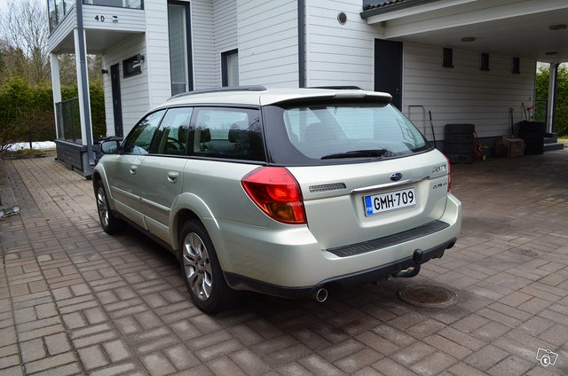 Subaru Outback 8