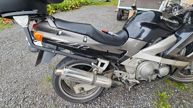 Kawasaki zzr600 -99 3