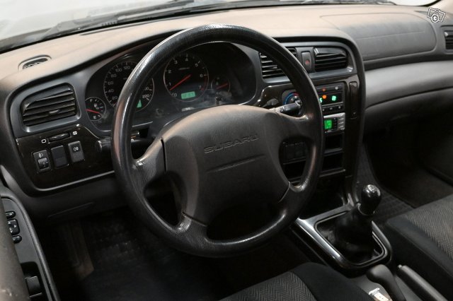 Subaru Legacy 11