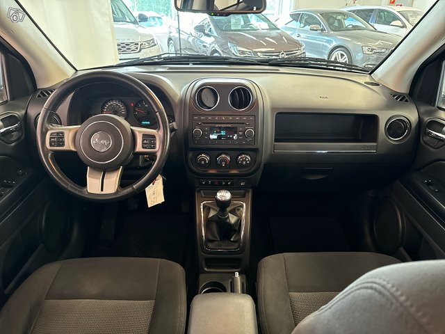 Jeep Compass 25