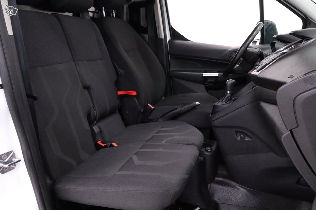 Ford Transit Connect 11