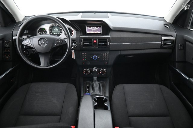 Mercedes-Benz GLK 16