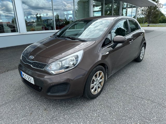 Kia Rio 1