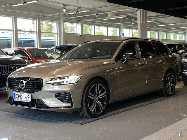 VOLVO V60 2