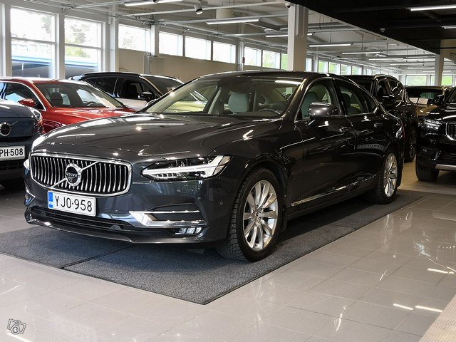 VOLVO S90 2