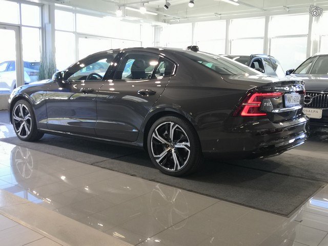 VOLVO S60 5