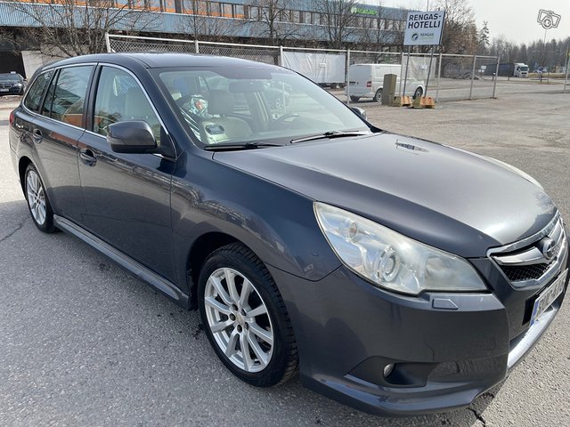 Subaru Legacy, kuva 1