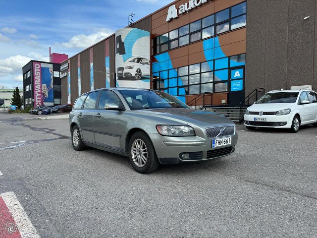 Volvo V50 1