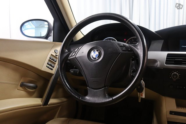 BMW 525 19