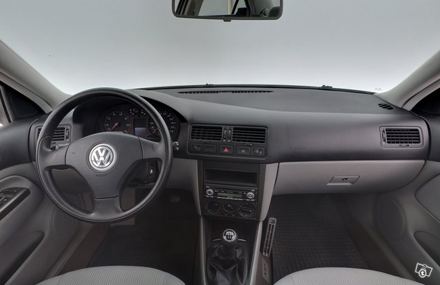 Volkswagen Bora 11