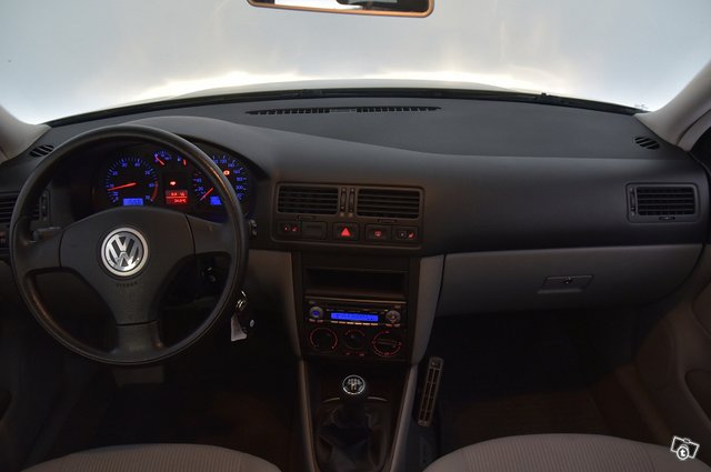 Volkswagen Bora 20
