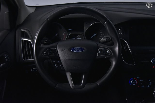 Ford Focus 23