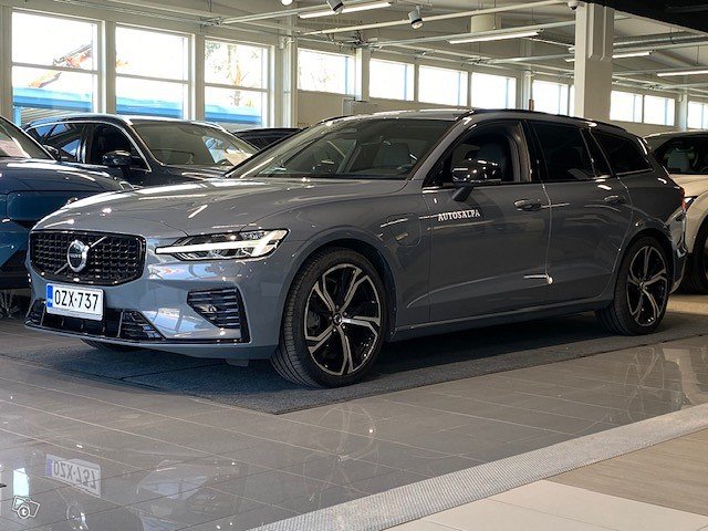 VOLVO V60 2