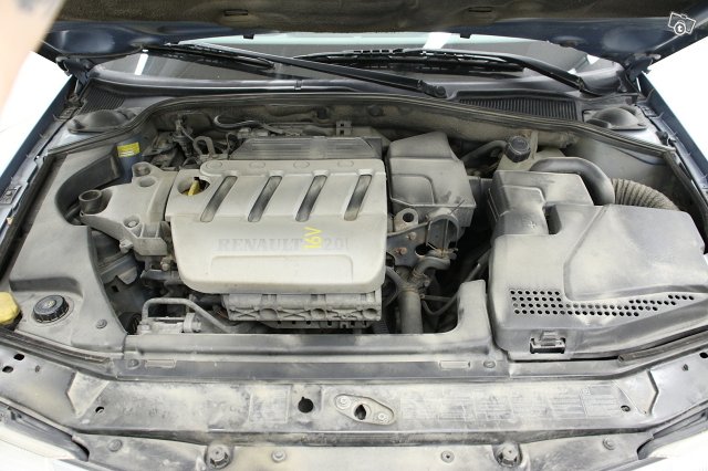 Renault Laguna 24