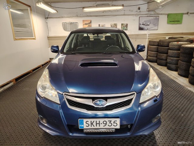 Subaru Legacy 6