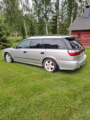 Subaru Legacy, kuva 1