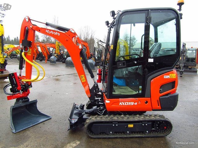 Kubota KX019-4 UUSI, PYÖRITTÄJÄLLÄ, kuva 1