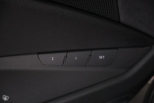 Audi Q8 E-tron 24