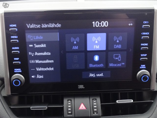 Toyota RAV4 Plug-In 13