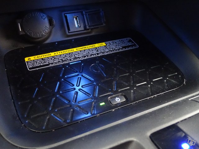 Toyota RAV4 Plug-In 15