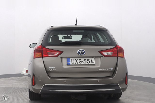 TOYOTA AURIS 4