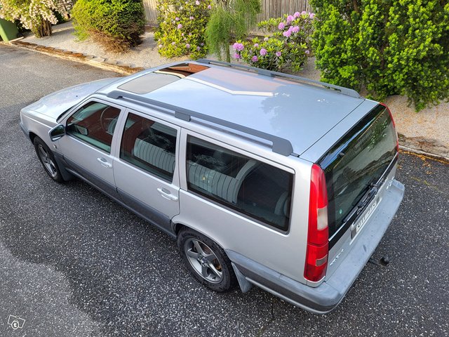 Volvo V70 4