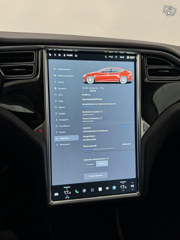 Tesla Model S 9