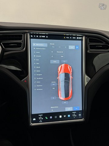 Tesla Model S 10