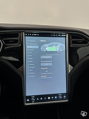 Tesla Model S 18