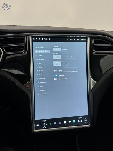 Tesla Model S 19