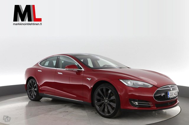 Tesla Model S 24