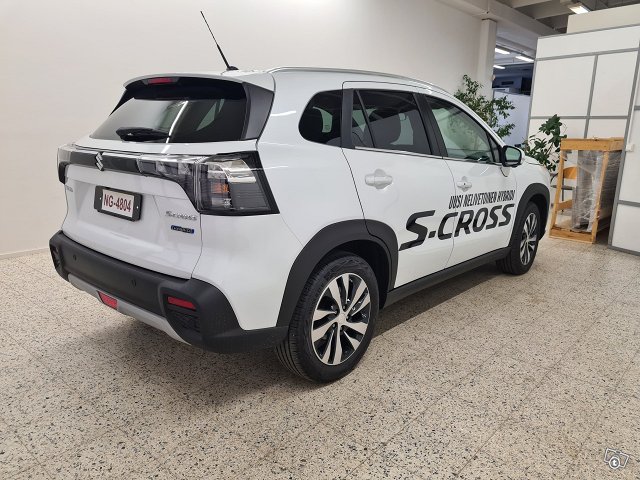 Suzuki S-Cross 4