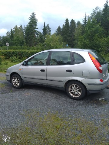 Nissan Almera Tino, kuva 1