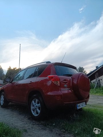 Toyota RAV4 2