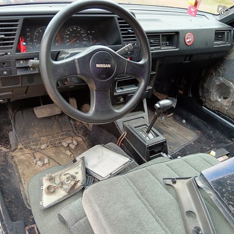 Nissan Sunny, kuva 1