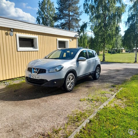 Nissan Qashqai 1