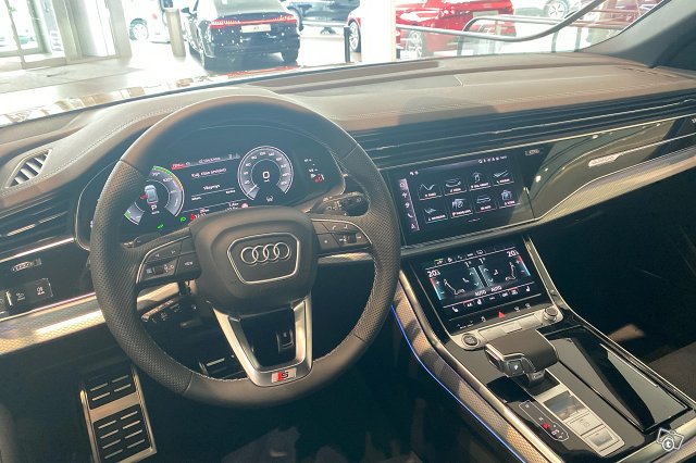 Audi Q8 8