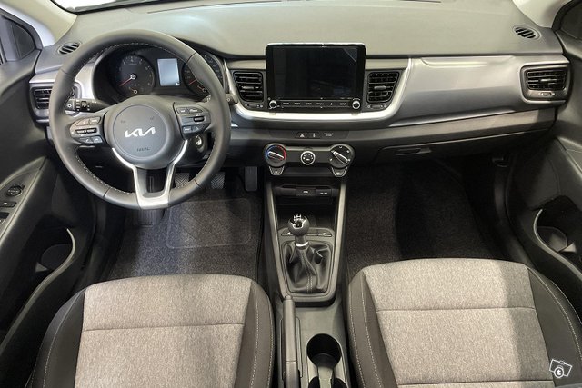 KIA STONIC 12