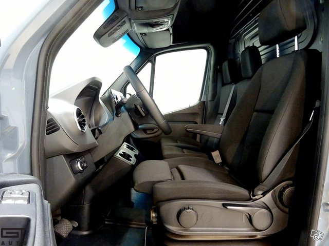 Mercedes-Benz Sprinter 22