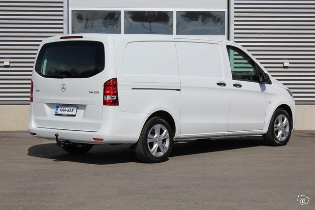 Mercedes-Benz Vito 10