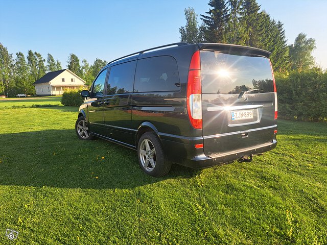 Mercedes-Benz Viano 4