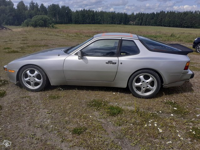 Porsche 944, kuva 1