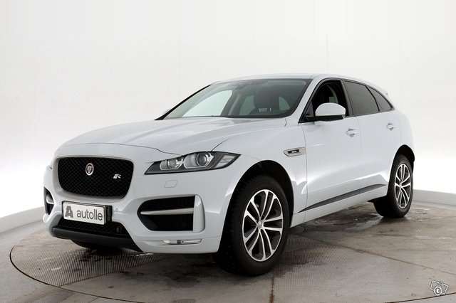 Jaguar F-Pace 18