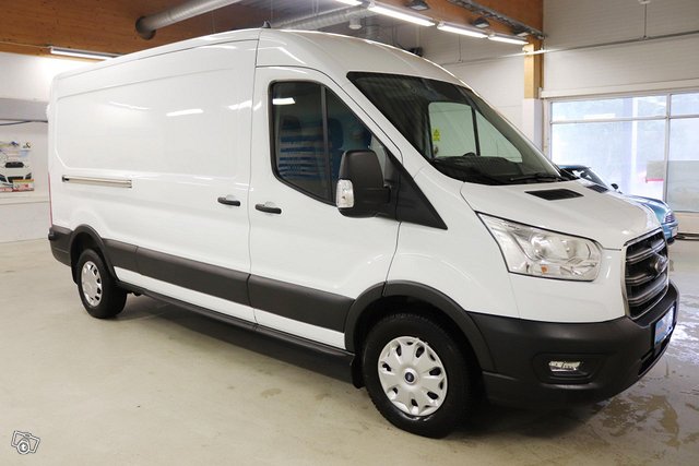 Ford Transit 9