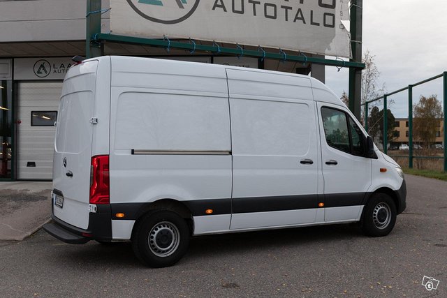 Mercedes-Benz Sprinter 13