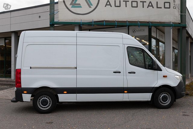 Mercedes-Benz Sprinter 16