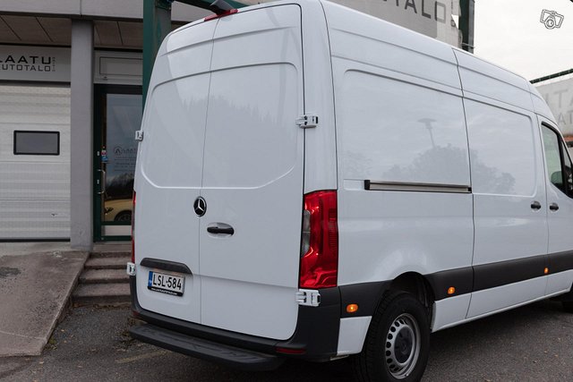 Mercedes-Benz Sprinter 18