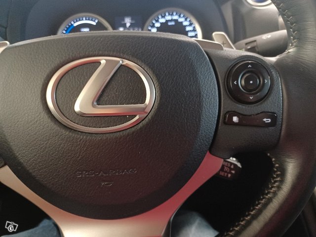 Lexus IS 14