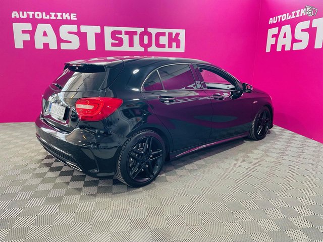 Mercedes-Benz A 45 AMG 12