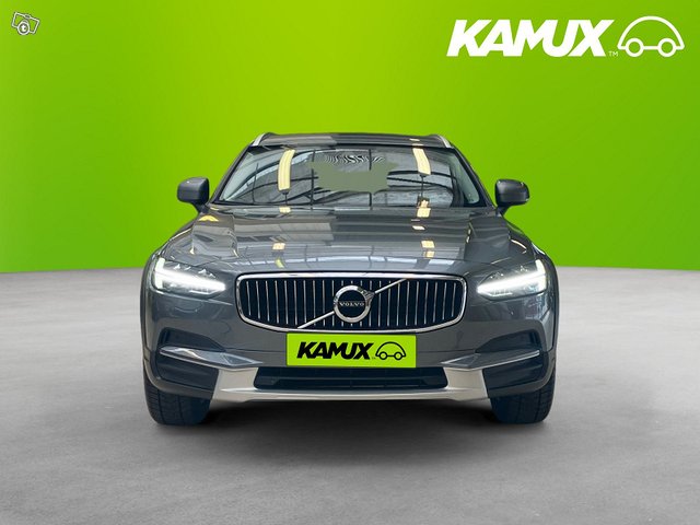 Volvo V90 Cross Country 6